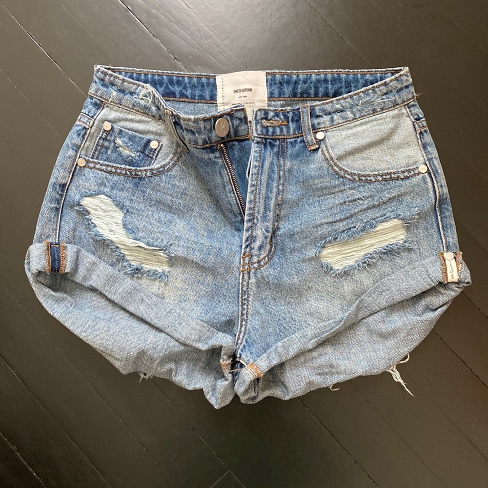 NWOT One Teaspoon size 28 Mid Waist Bandit shorts